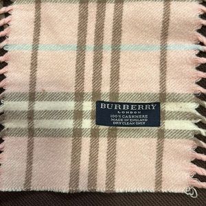 Burberry “ Happy” pink nova check 100% cashmere fringe scarf